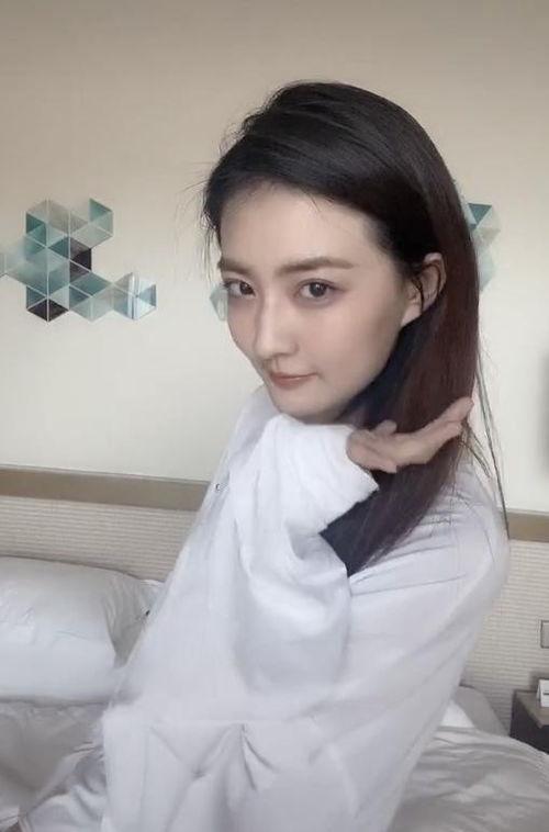 张铭恩徐璐最新八卦爆料,甜蜜互动引网友热议